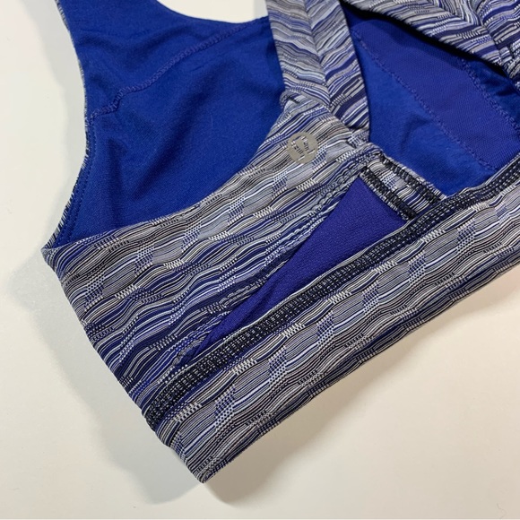 Size 8 Lululemon blue pattern thick straps X back all sport sports bra - Picture 5 of 15